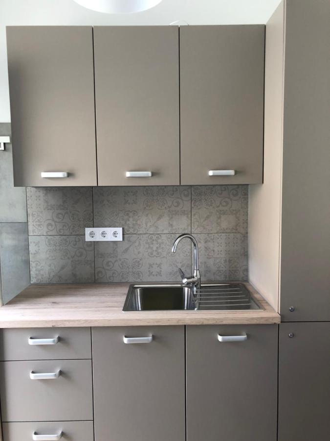 Avas Apartman Miskolc Buitenkant foto