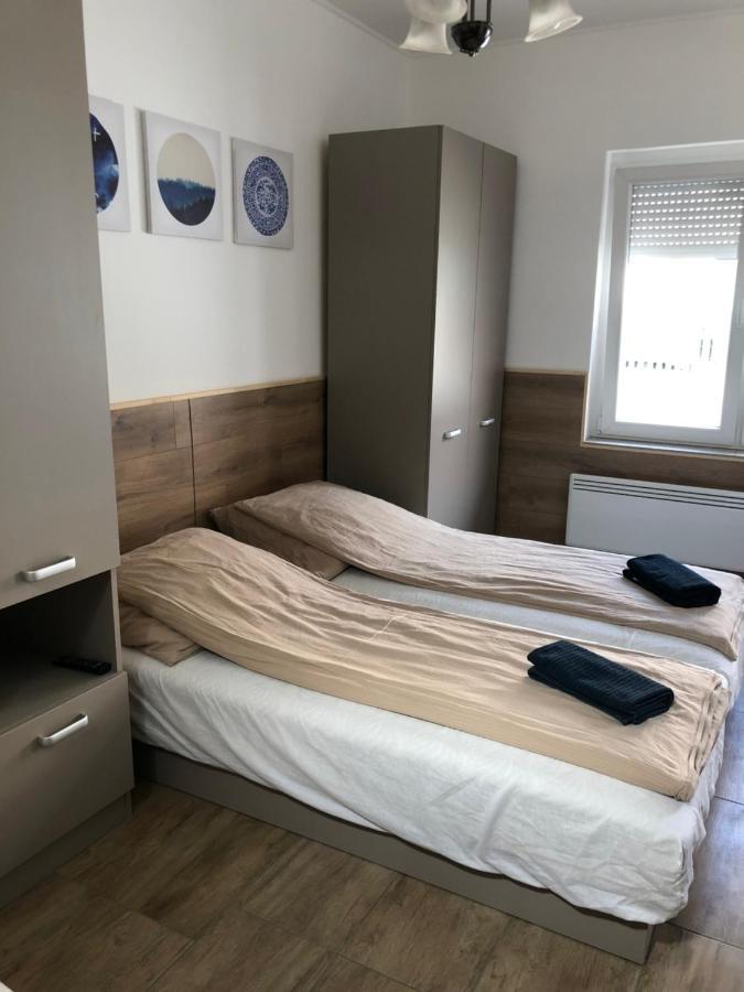 Avas Apartman Miskolc Buitenkant foto