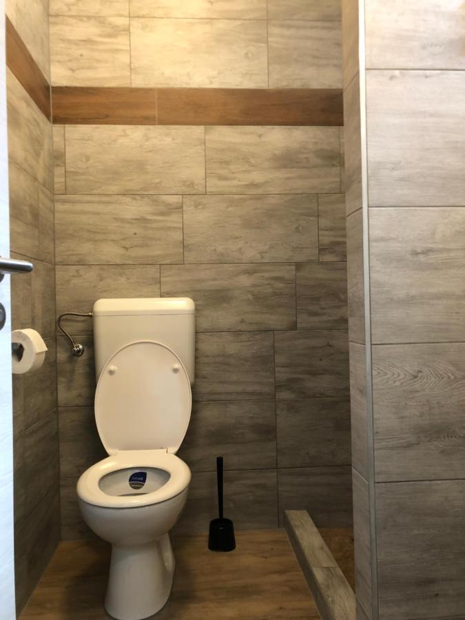 Avas Apartman Miskolc Buitenkant foto