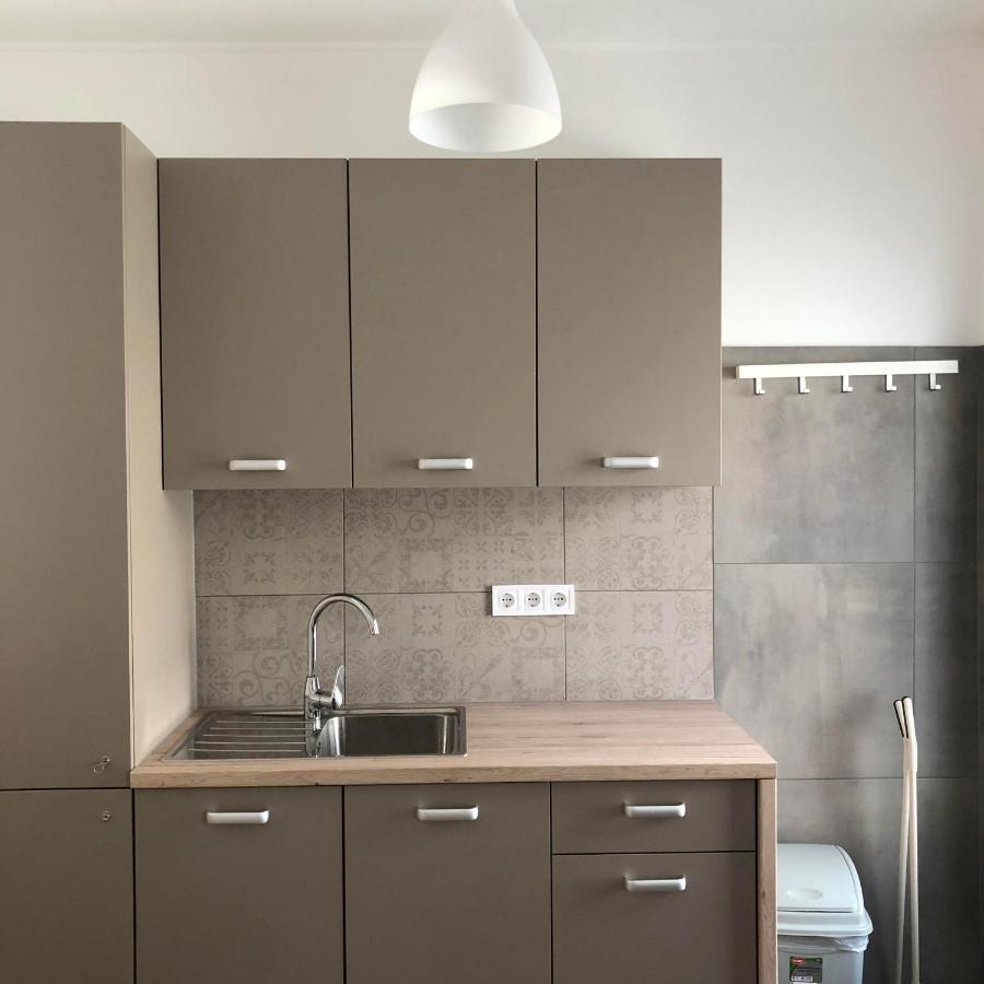 Avas Apartman Miskolc Buitenkant foto