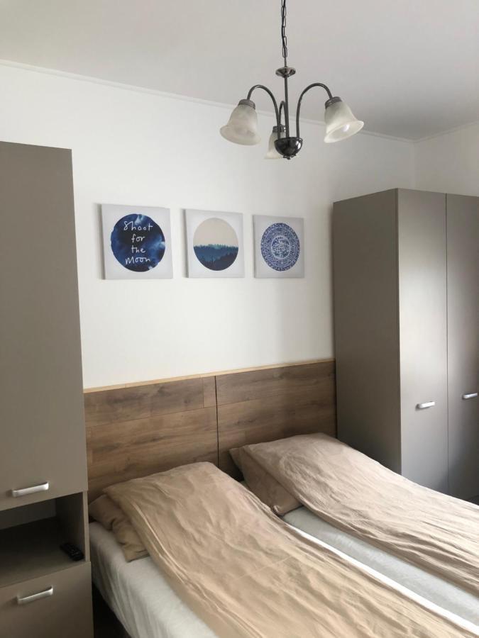 Avas Apartman Miskolc Buitenkant foto