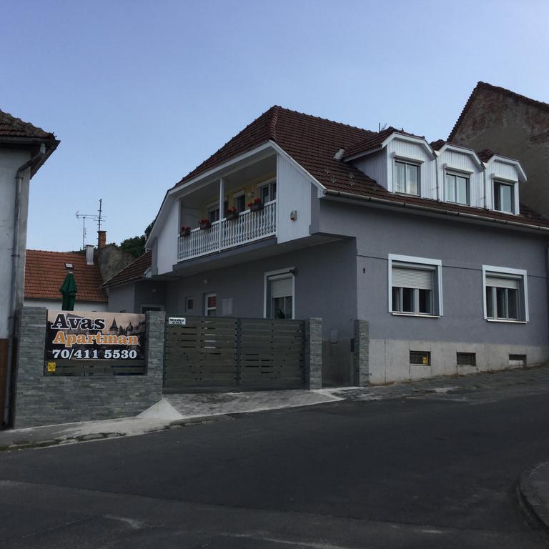 Avas Apartman Miskolc Buitenkant foto