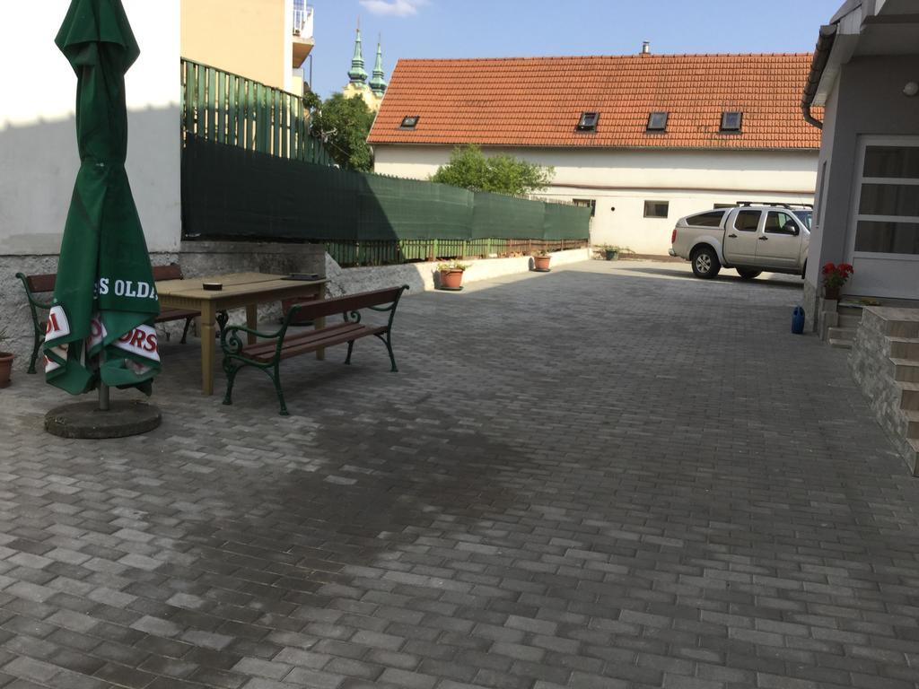Avas Apartman Miskolc Buitenkant foto