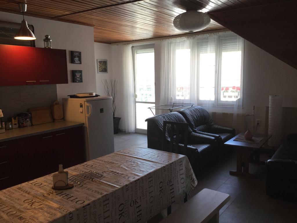Avas Apartman Miskolc Buitenkant foto