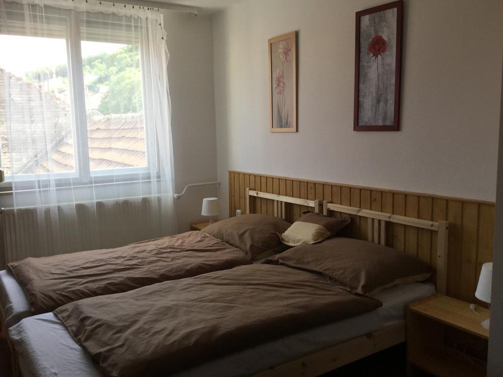 Avas Apartman Miskolc Buitenkant foto