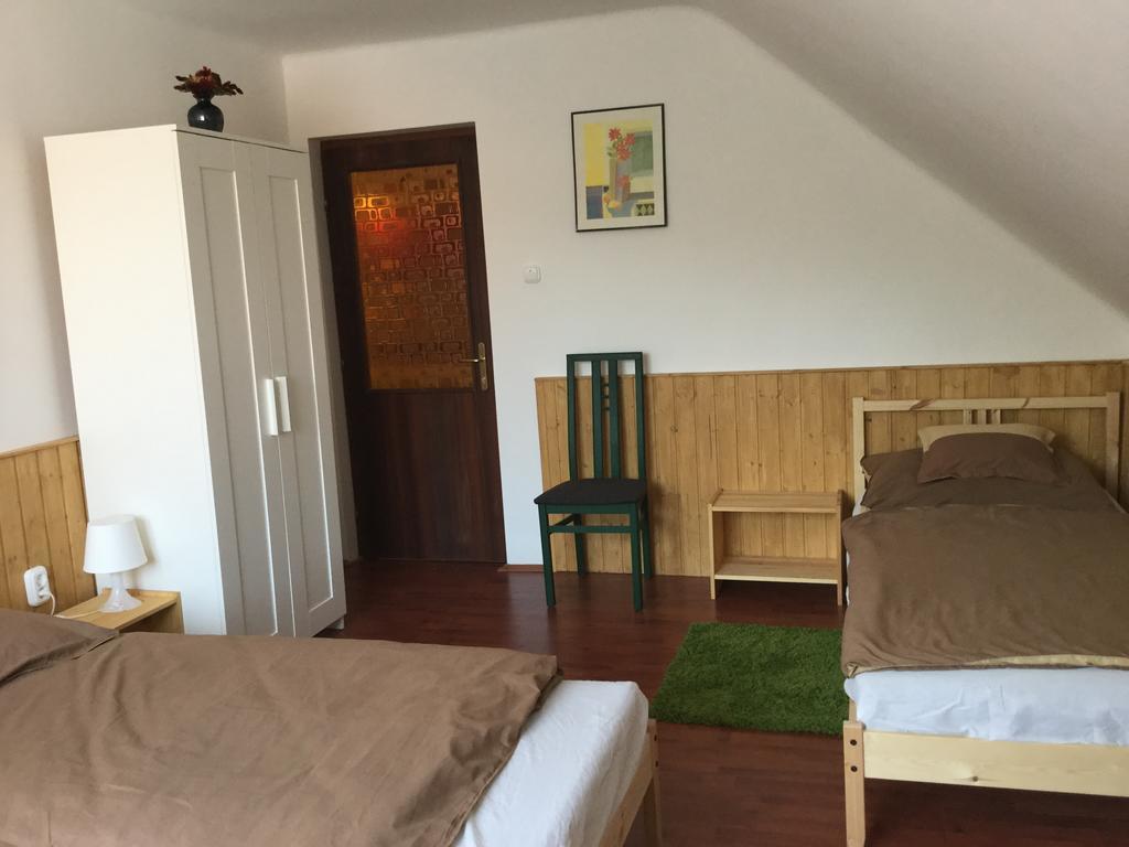 Avas Apartman Miskolc Buitenkant foto