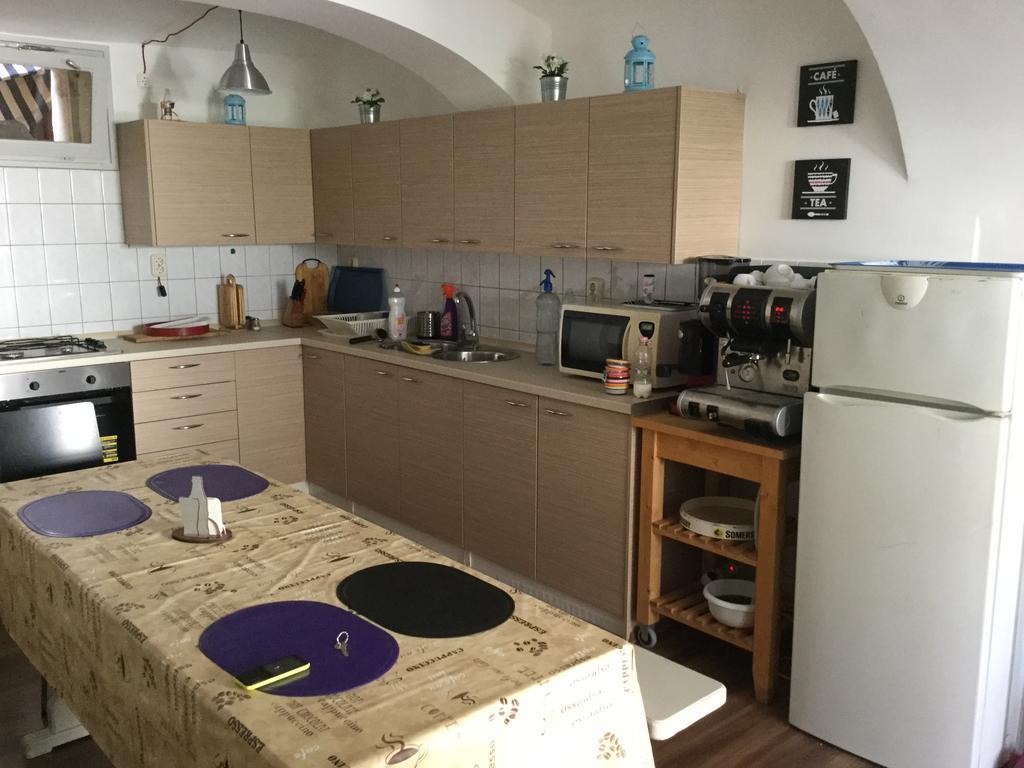 Avas Apartman Miskolc Buitenkant foto