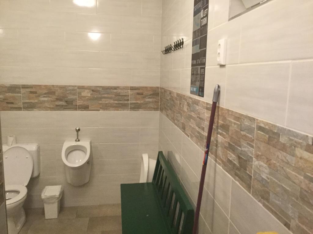 Avas Apartman Miskolc Buitenkant foto