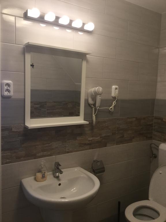 Avas Apartman Miskolc Buitenkant foto
