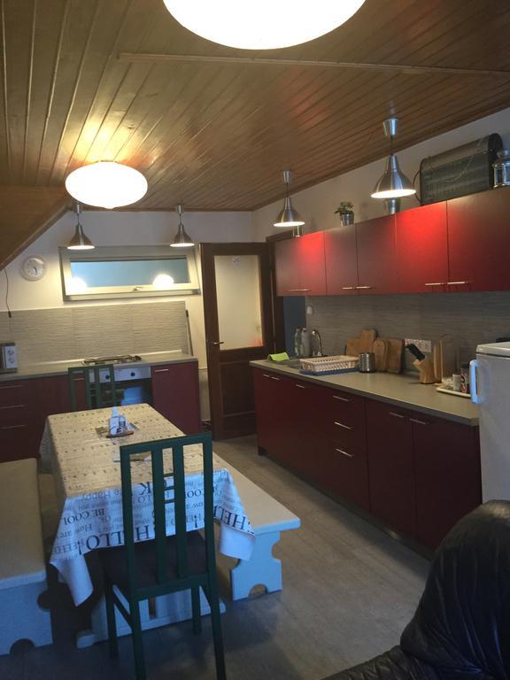 Avas Apartman Miskolc Buitenkant foto